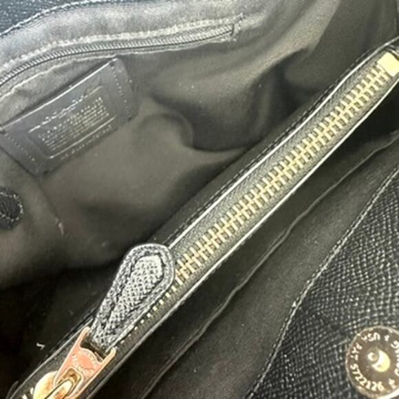 Coach Minetta Crossbody Bag, Crossgrain Leather, Black, Excellent Condition - Picture 6 of 9